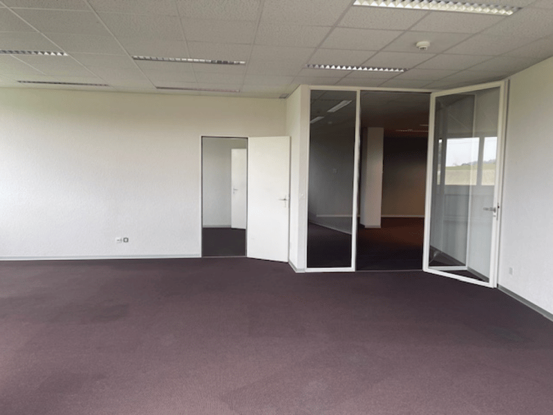 Espace de bureau au 1er étage à louer (3)