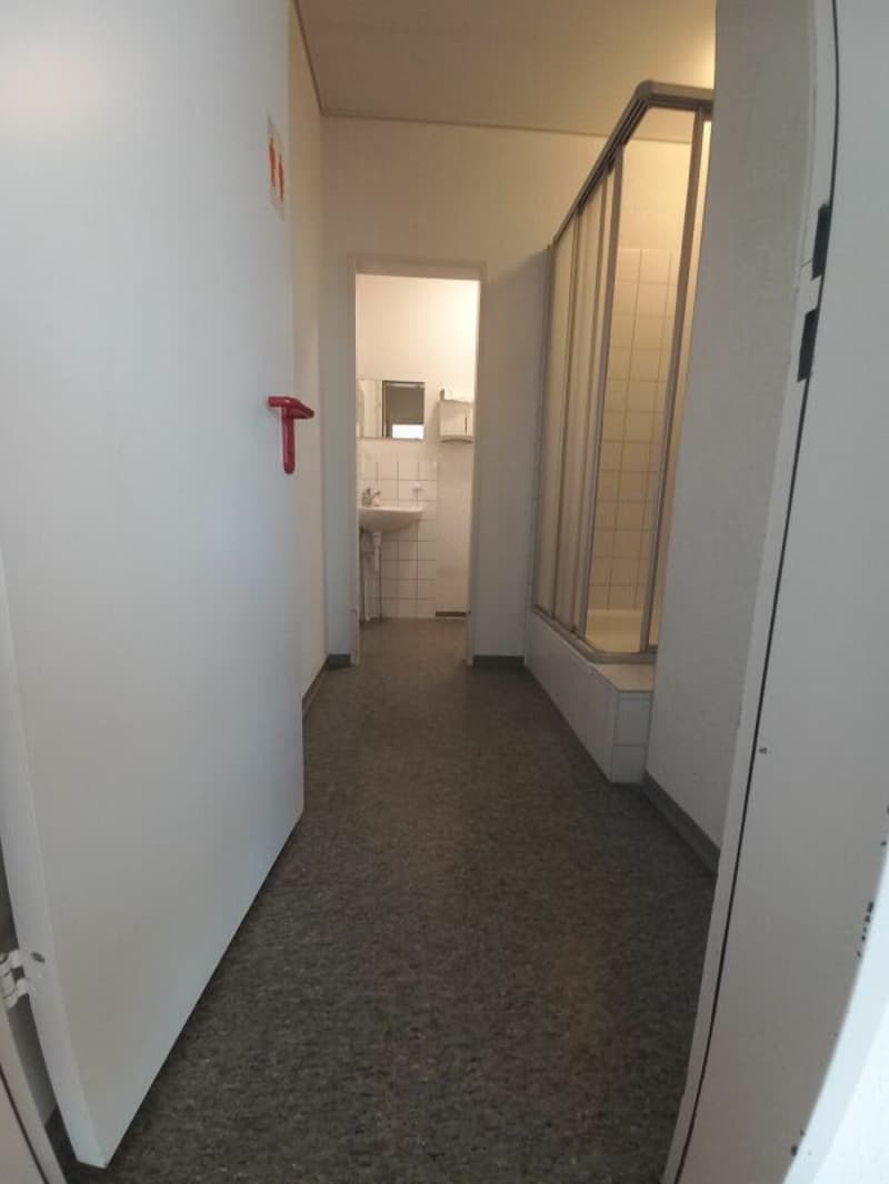 Gewerbe-/ Büroräumlichkeiten auf 2 Etagen (15)