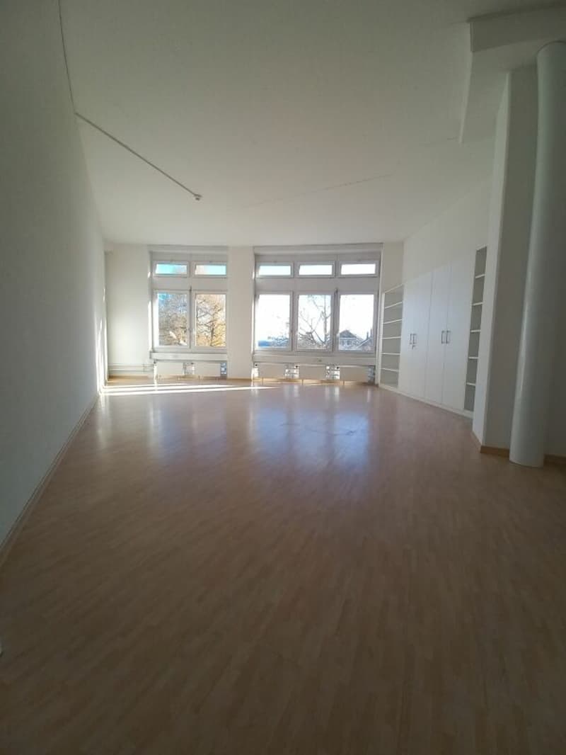 Gewerbe-/ Büroräumlichkeiten auf 2 Etagen (8)