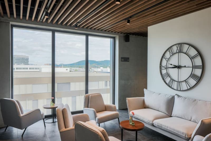 *Rooftop Restaurant/Bar for Rent* (3)