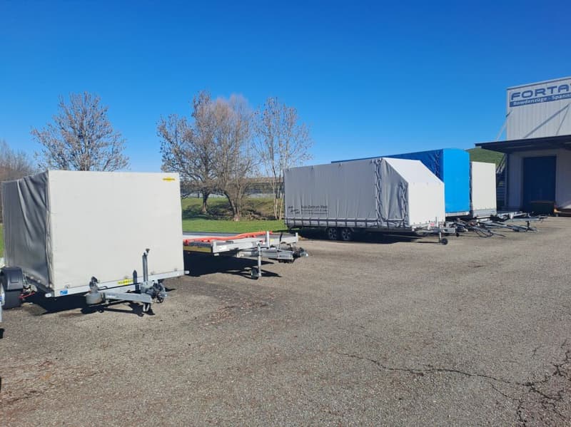 hier wären noch 4 Parkplätze dazu zu mieten