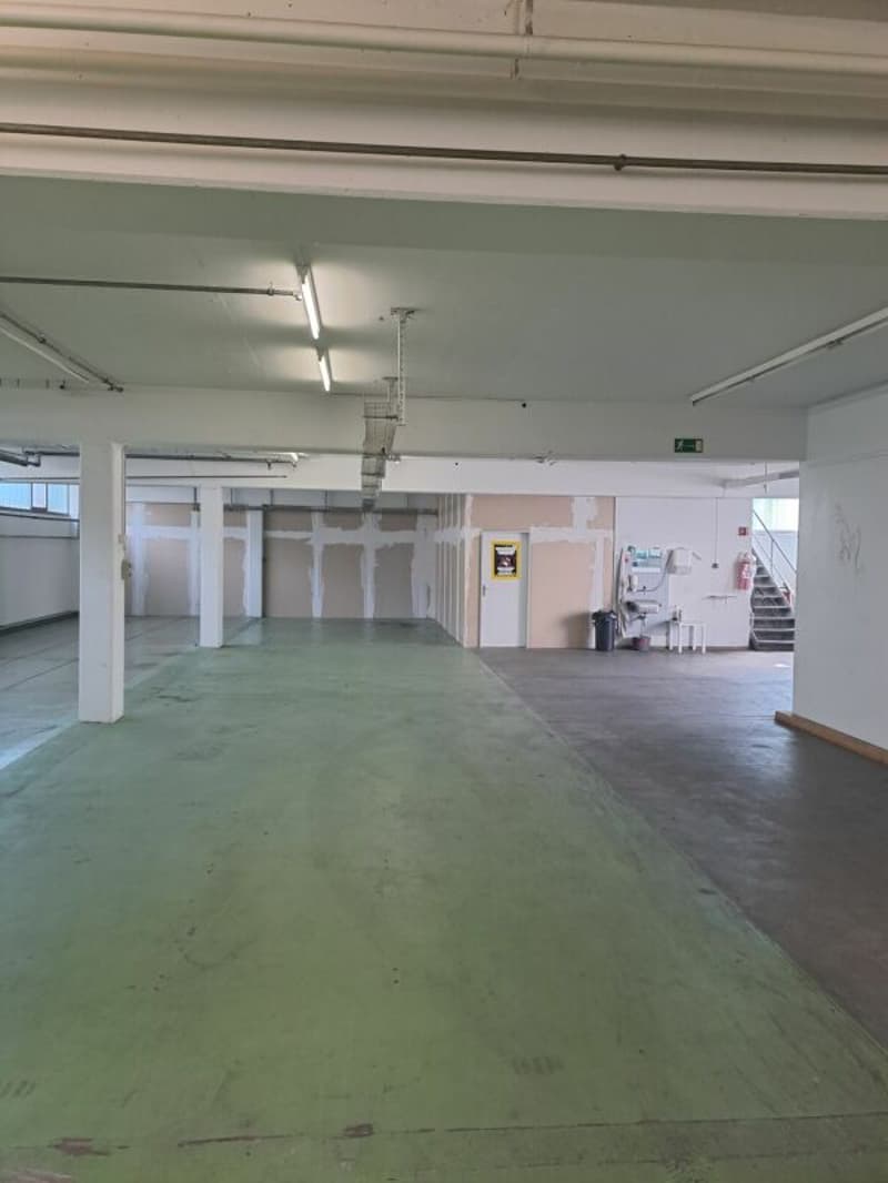 Grosse Lagerfläche (413 m²) im Westen von St. Gallen (2)