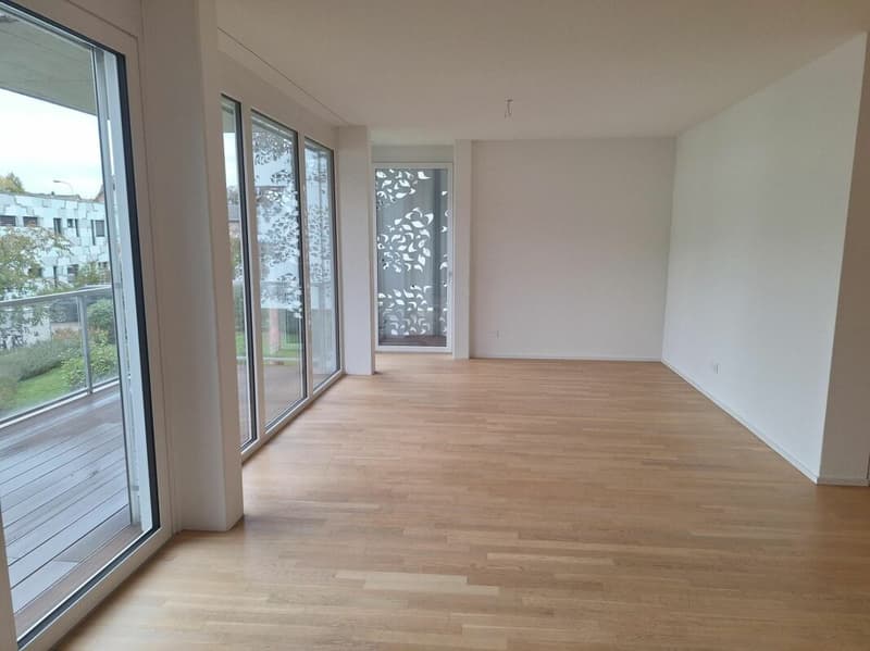 Grosszügige 3.5-Zimmer Sitzplatz-Wohnung (7)