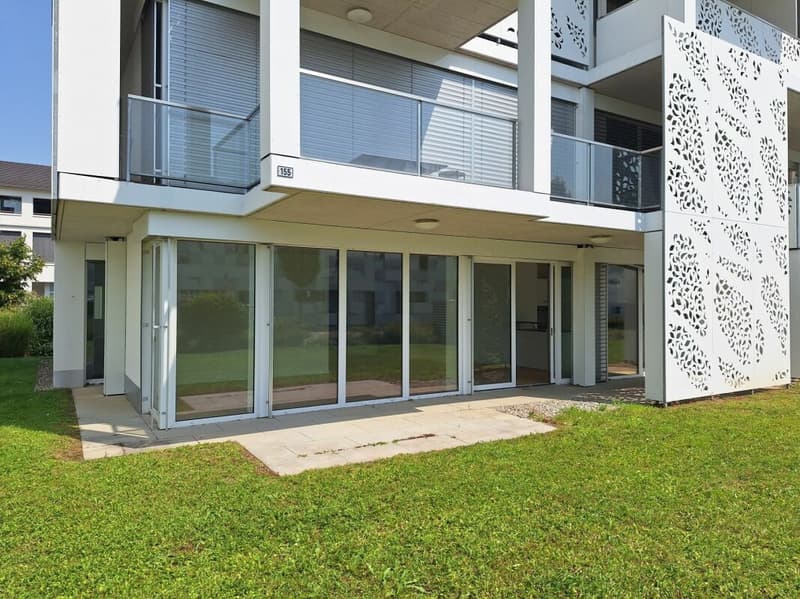Grosszügige 3.5-Zimmer Sitzplatz-Wohnung (2)
