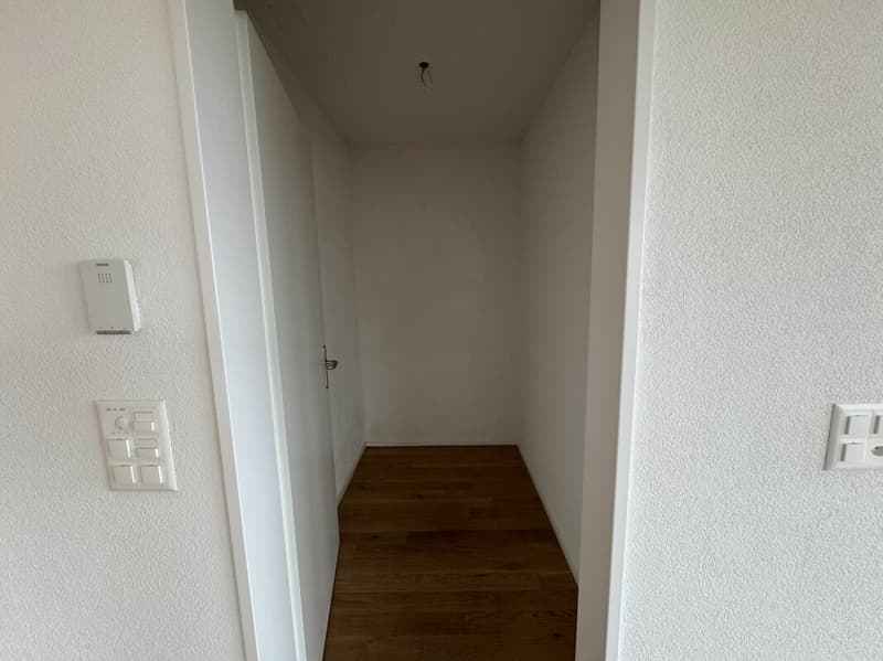*helle und gut gelegene 3.5 Zimmerwohnung* (13)