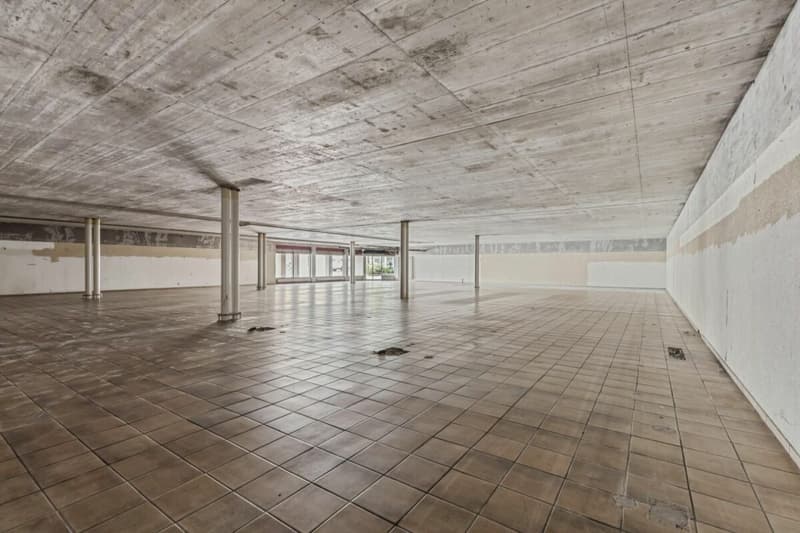 Ampio spazio commerciale o di stoccaggio nel centro di Sirnach (5)