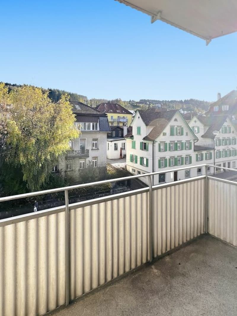 Charmante 2.5-Zimmer-Wohnung mit Balkon in St. Gallen (7)
