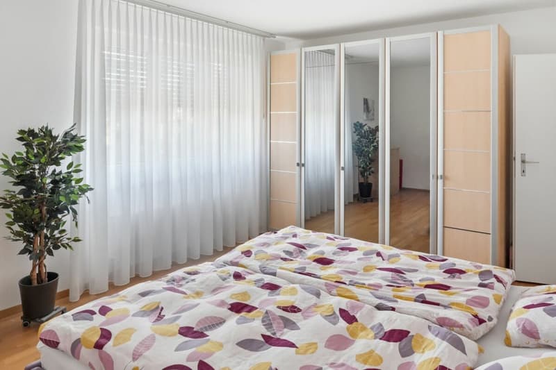 Appartement lumineux 4,5 pièces dans un quartier calme (4)