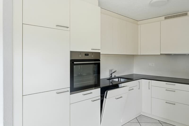 Helle 7.5-Zimmer-Maisonettewohnung mit Balkon in familienfreundlichem Quartier (2)