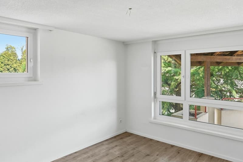 Helle 7.5-Zimmer-Maisonettewohnung mit Balkon in familienfreundlichem Quartier (7)