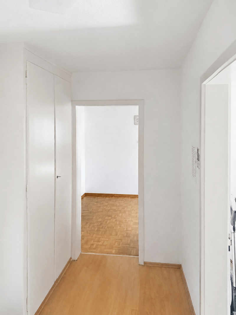 Geräumige 4.5 Zimmer-Wohnung an zentraler Lage (4)