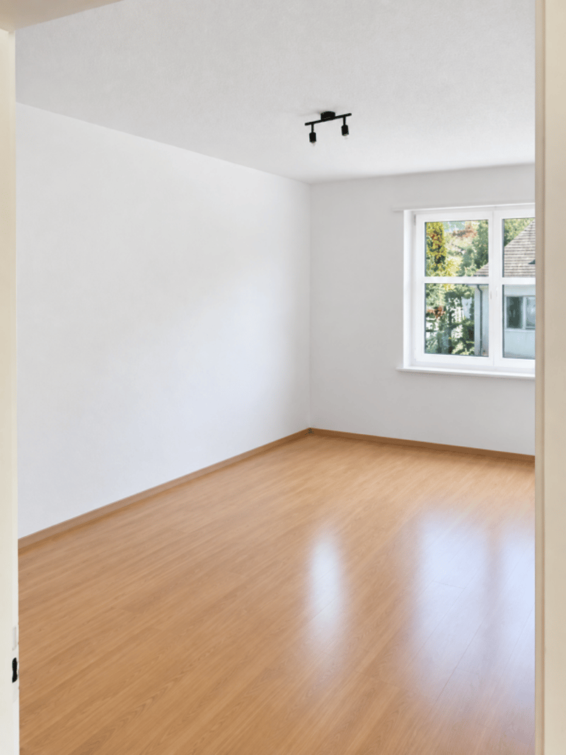 Geräumige 4.5 Zimmer-Wohnung an zentraler Lage (6)