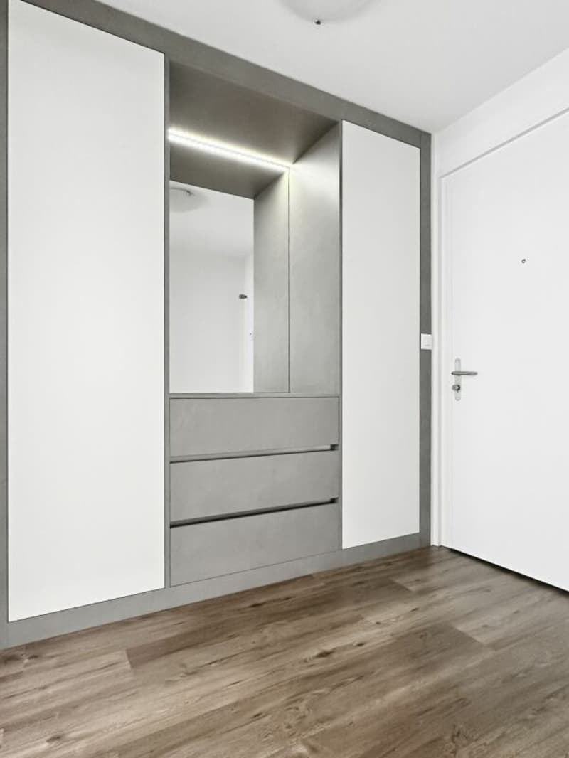 Helle 2½-Zimmer-Wohnung mit Balkon in Flawil (3)