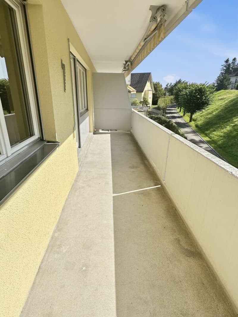 Helle 2½-Zimmer-Wohnung mit Balkon in Flawil (7)