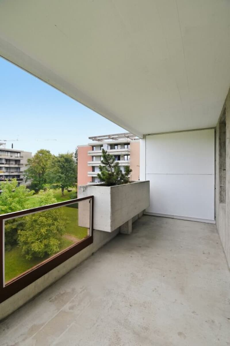 Attraktive teilsanierte 2.5-Zimmer-Wohnung mit Balkon (9)