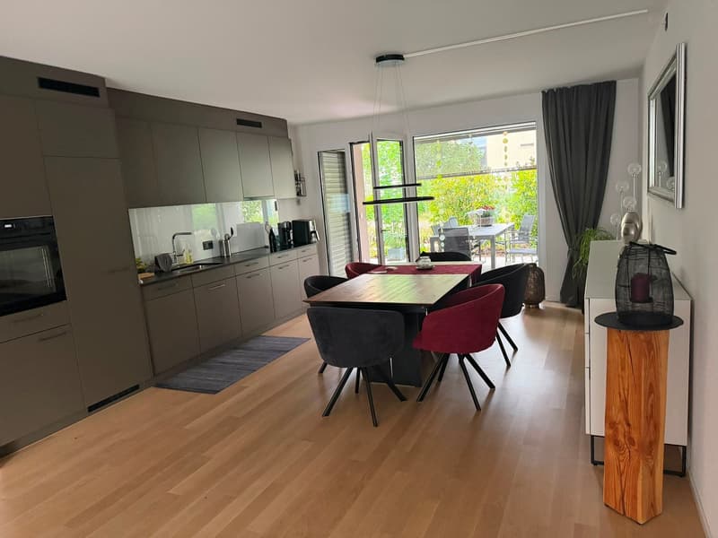 Appartement spacieux et moderne 4.5 pièces avec espace de jardin (1)