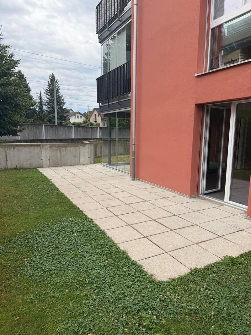 3 1/2-Zimmer Parterrewohnung mit 2 Sitzplätzen (11)