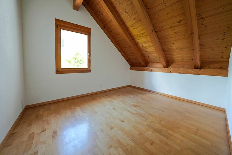 Maison mitoyenne ensoleillée avec vue sur la montagne (8)