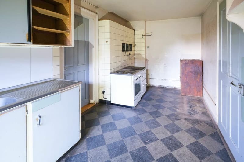 Farmhouse with 2 apartments on 3'935 m2 (8)