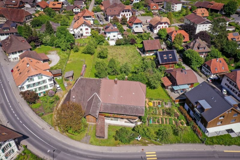Farmhouse with 2 apartments on 3'935 m2 (17)