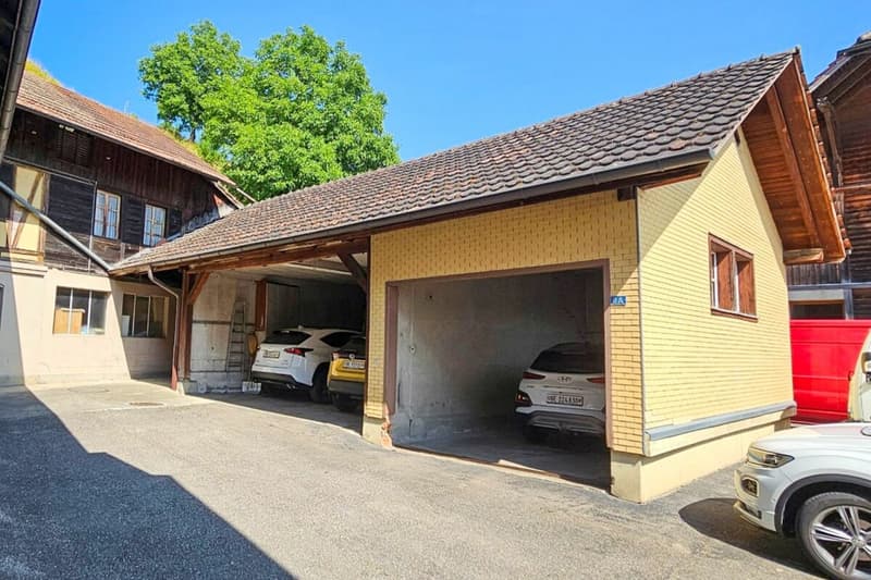 Living, commerce, store, hobby rooms (14)