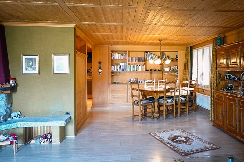Living, commerce, store, hobby rooms (5)