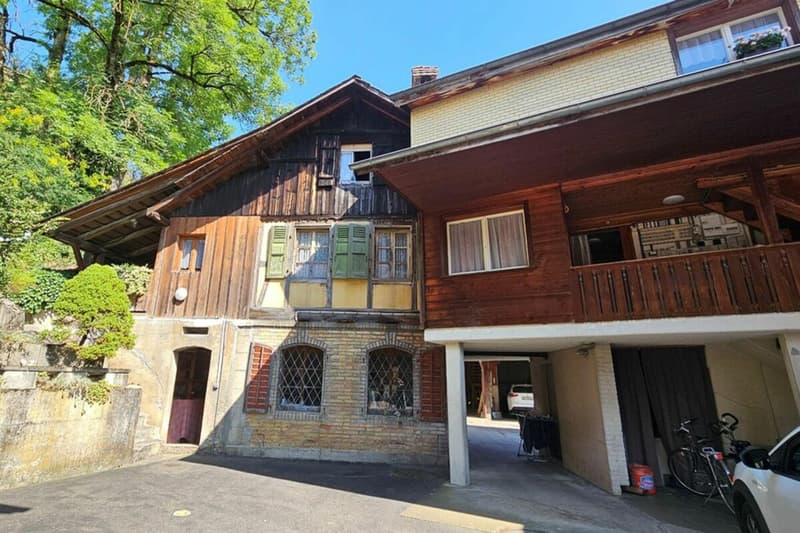 Living, commerce, store, hobby rooms (17)