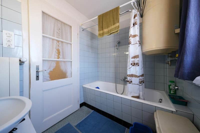 Central 5-room apartment on the 2nd floor (15)