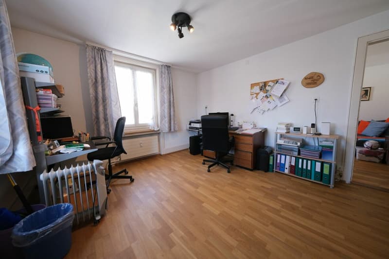 Central 5-room apartment on the 2nd floor (10)