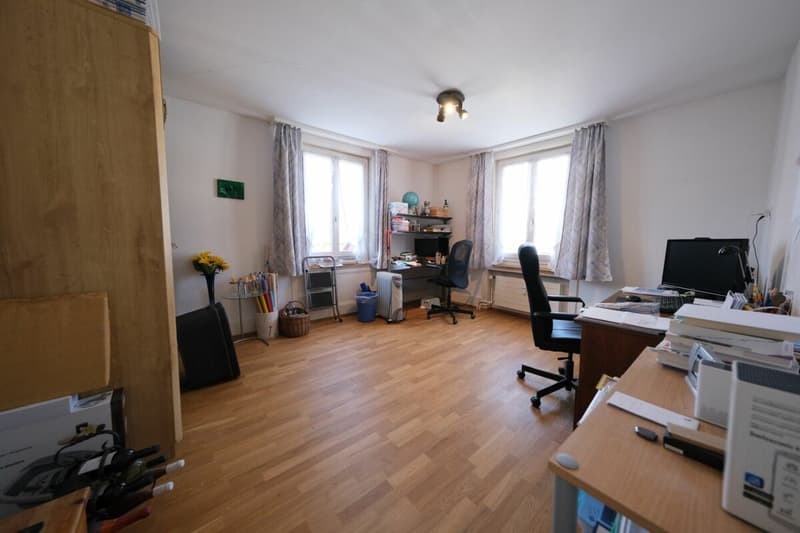 Central 5-room apartment on the 2nd floor (9)