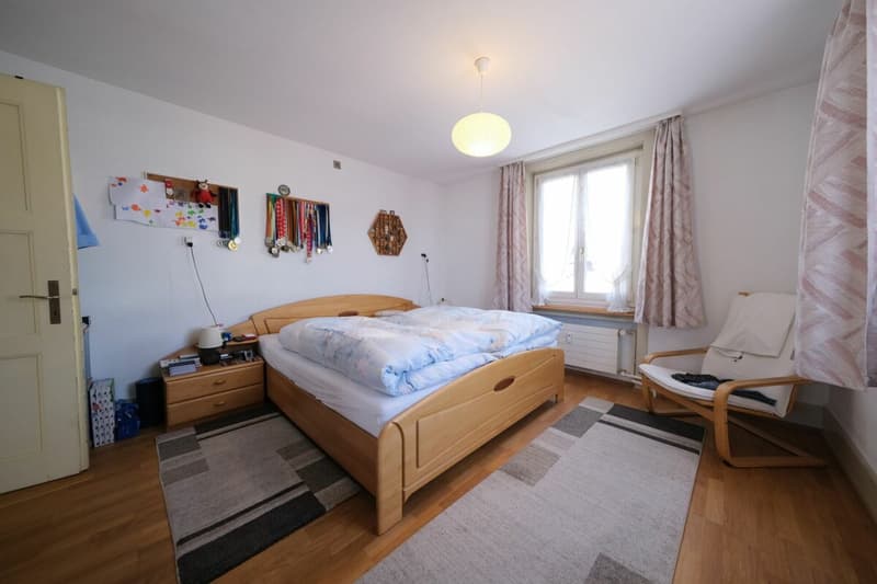 Central 5-room apartment on the 2nd floor (14)