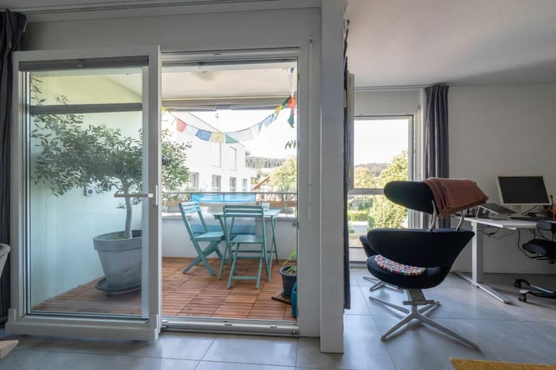 Moderne 2.5-Zimmerwohnung 2. OG Mitte (4)