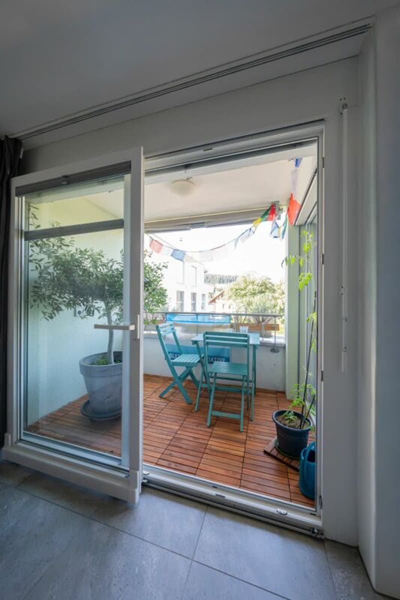 Moderne 2.5-Zimmerwohnung 2. OG Mitte (10)