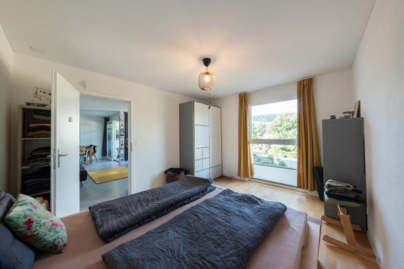 Moderne 2.5-Zimmerwohnung 2. OG Mitte (7)