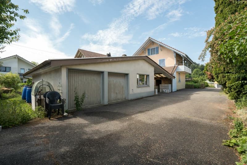 Zweifamilienhaus mit Garagen, Werkstatt und Lagerräumen zu verkaufen (6)