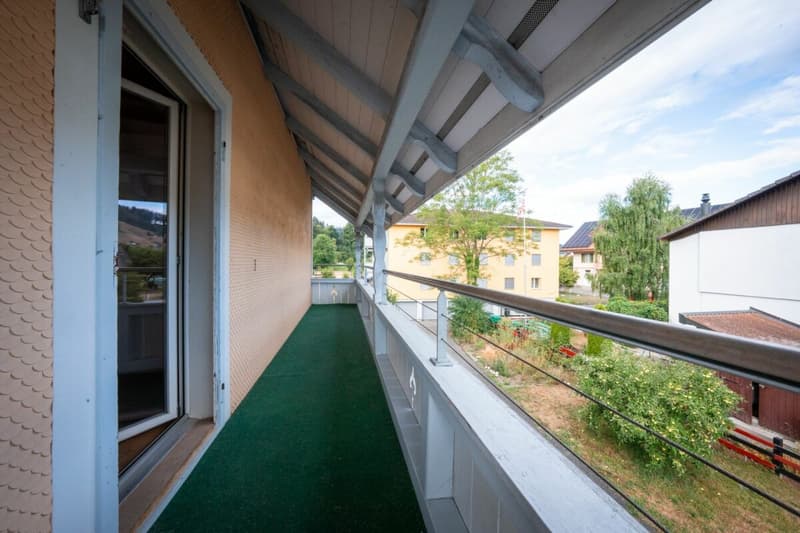 Zweifamilienhaus mit Garagen, Werkstatt und Lagerräumen zu verkaufen (31)