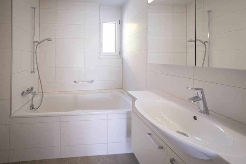 Moderne 3.5-Zimmerwohnung 1. OG West (8)