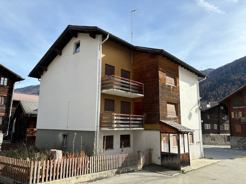 House in Ulrichen (2)