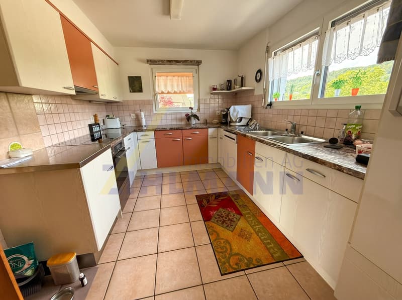 Charming 6.5-room single-family house with separate apartment (6)