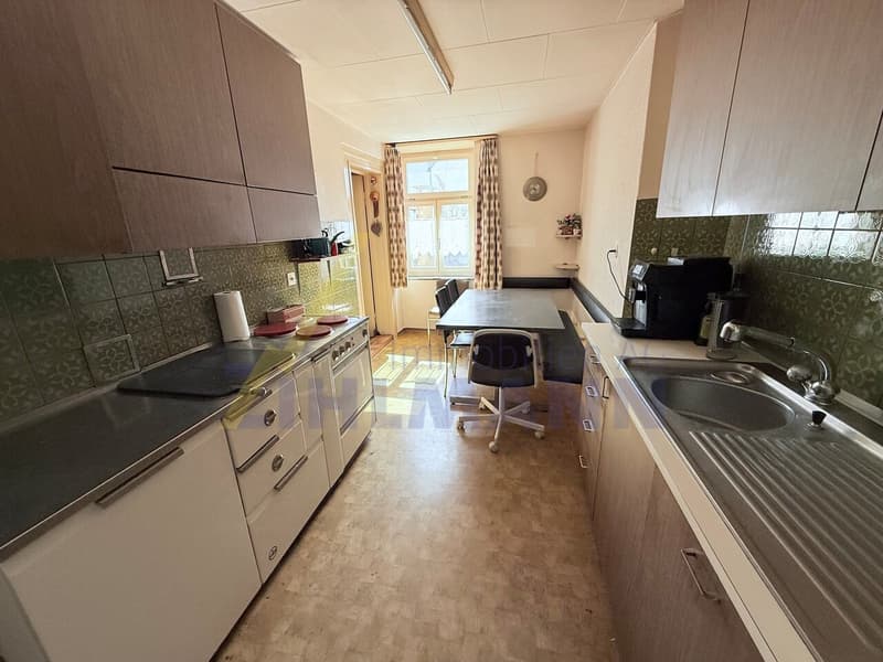 Viel Raum, viel Potenzial - grosszügige Liegenschaft im Dorfzentrum (8)