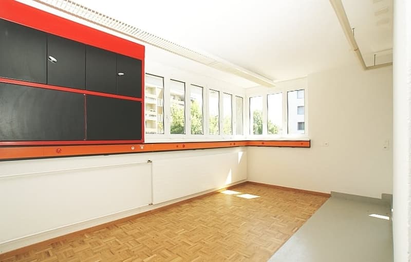 Spazi commerciali in affitto ad Amriswil – Magazzino con ufficio e WC (7)
