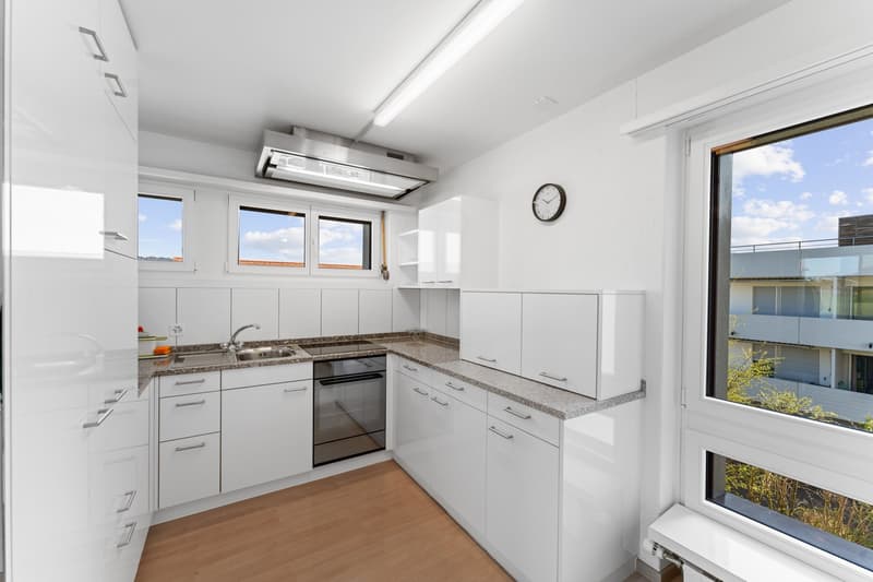 Möblierte 1.5-Zimmer-Wohnung mit Balkon in Dällikon Zürich (5)