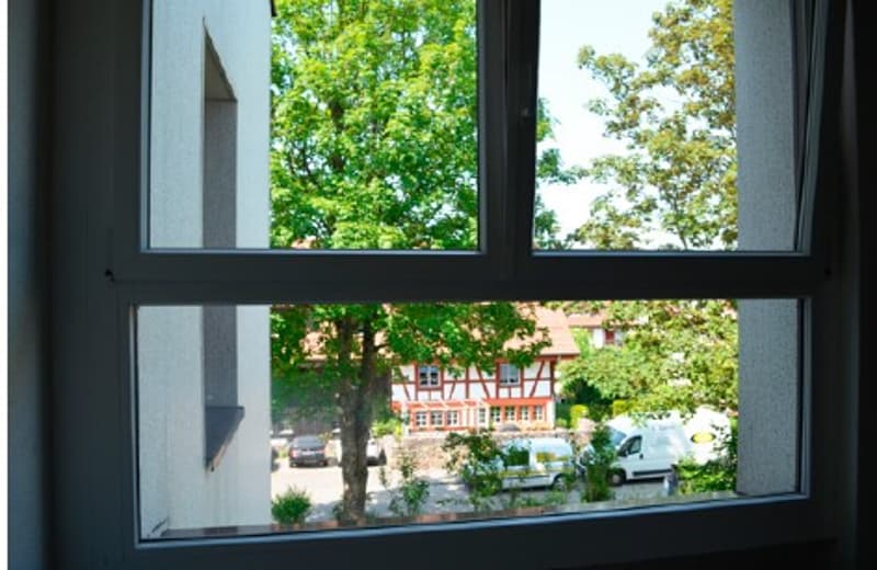 Möblierte 1.5-Zimmer-Wohnung mit Balkon in Dällikon Zürich (14)