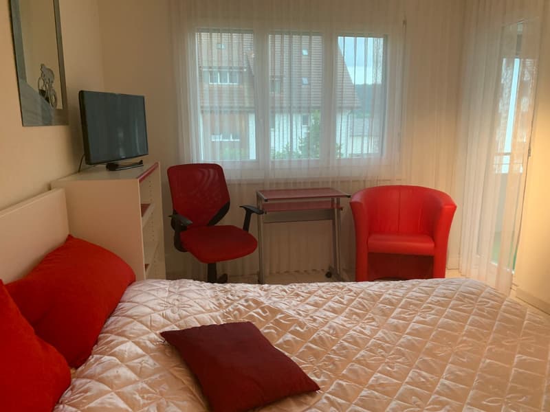 2.5-Zimmer-Wohnung - möbliert - mit Balkon in Buchs Zürich (13)