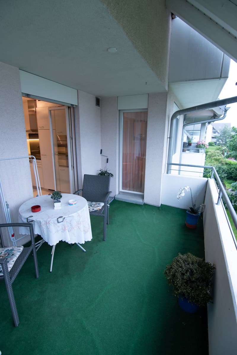 2.5-Zimmer-Wohnung - möbliert - mit Balkon in Buchs Zürich (21)