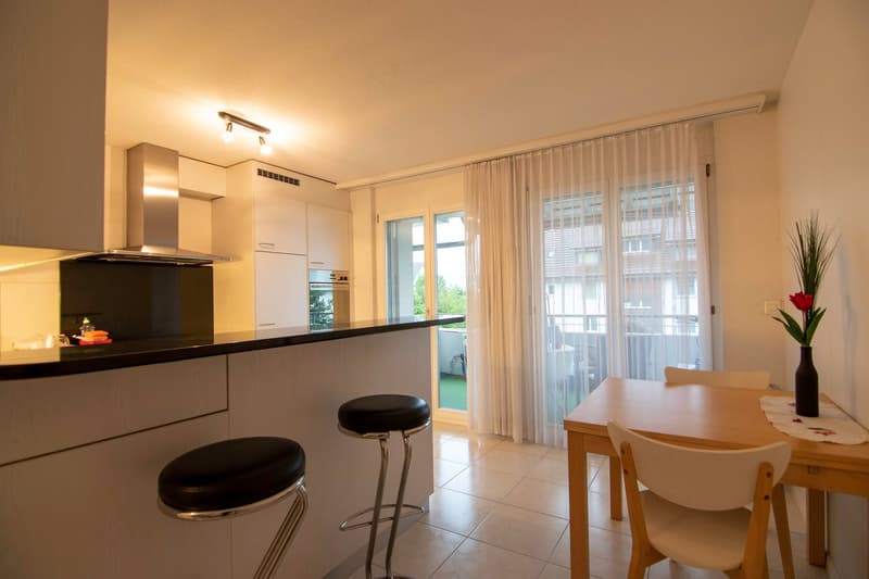 2.5-Zimmer-Wohnung - möbliert - mit Balkon in Buchs Zürich (10)