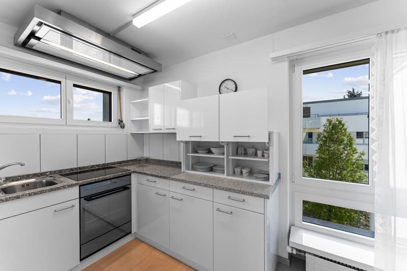 Möblierte 1.5-Zimmer-Wohnung mit Balkon in Dällikon Zürich (7)