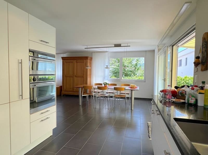 Detached single-family house in an elevated and quiet location (4)