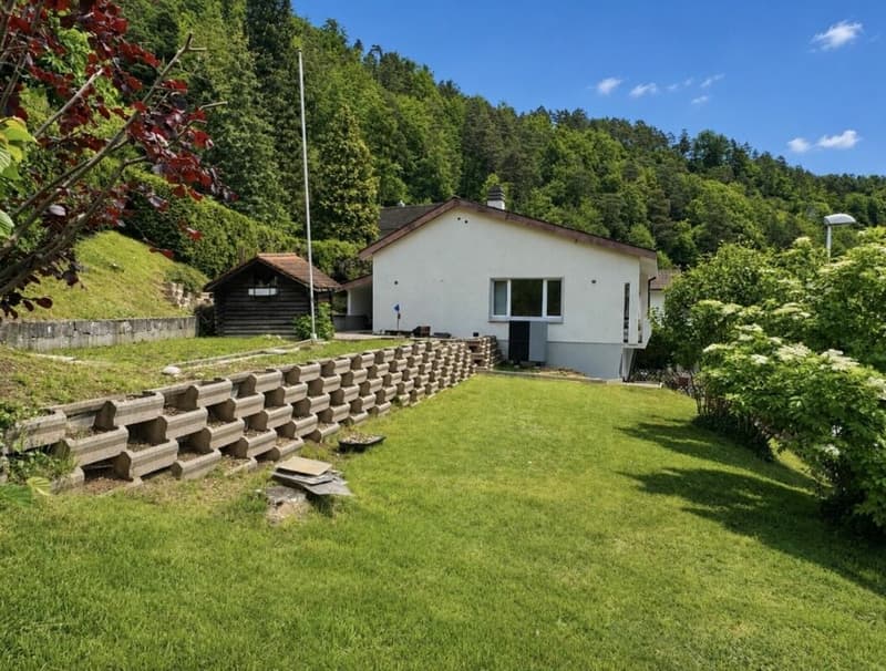 Renovated single-family home with fantastic panoramic views (15)