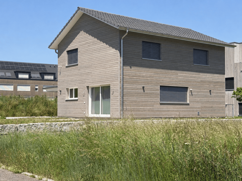 Unweit von Bubendorf befindet sich dieses moderne und neuwertige Haus (2)